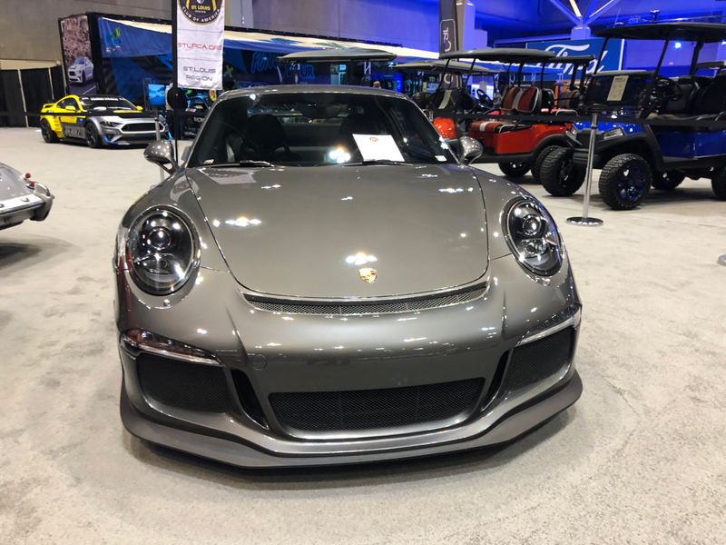 Illustration for article titled 2020 Saint Louis Auto Show, a.k.a, why the '78 911 SC is perfect.